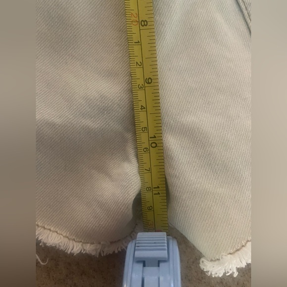 Women’s Denim Red & White Embroidered Jean Shorts Size 9 Perfect for 4th of July - Picture 13 of 16